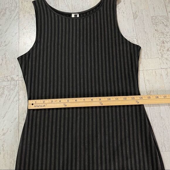 Cleo Black Gray Stripe Fringe Hemline Sleeveless Midi Dress Size Medium - Picture 11 of 16